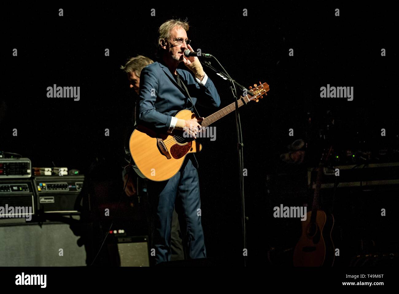 Berlin, Deutschland. 12th Apr, 2019. 12.04.2019, the music project Mike &  the Mechanics of the Genesis guitarist Mike Rutherford live on the Looking  Back Over My Shoulder Tour in the Admiralspalast in