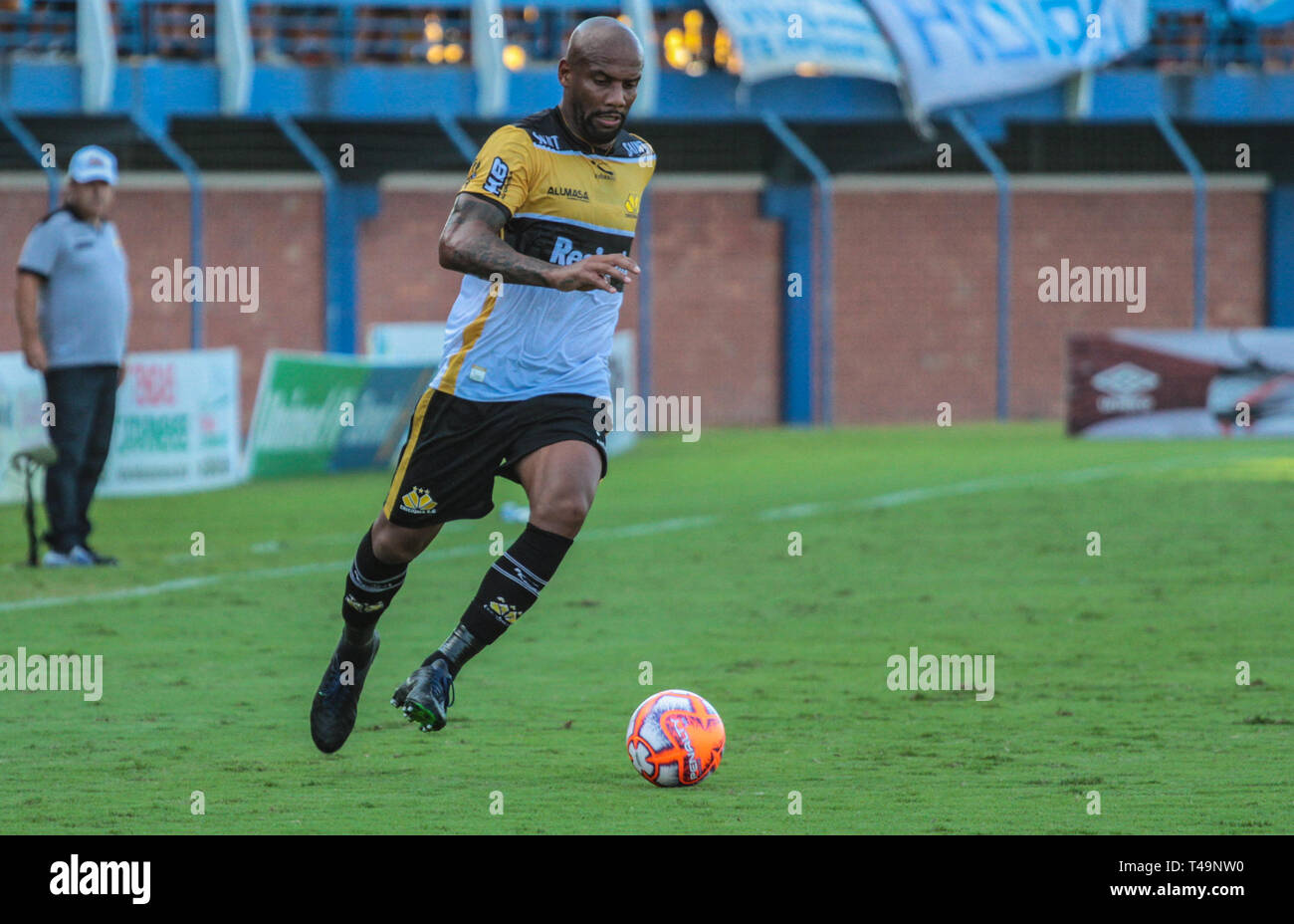 Florianopolis, Brazil. 14th Apr, 2019. SC - Florianopolis - 04/14/2019 - Catarinense 2019, Ava x Crici ma - Maicon player of the Criciuma during match against Avai in the stadium Resurrected by the state championship 2019. Photo: Lucas Sabino/AGIF Credit: AGIF/Alamy Live News Stock Photo