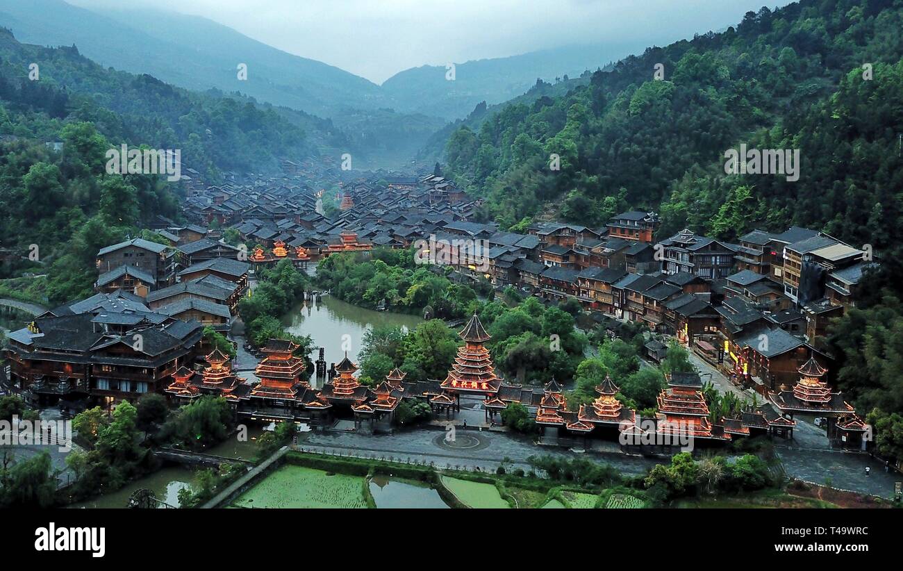 Wiwik china. Гуйчжоу Китай. Китайская провинция Гуйчжоу. Китайская деревня Гуйчжоу. Деревня Чжаосин (Гуйчжоу, Китай)