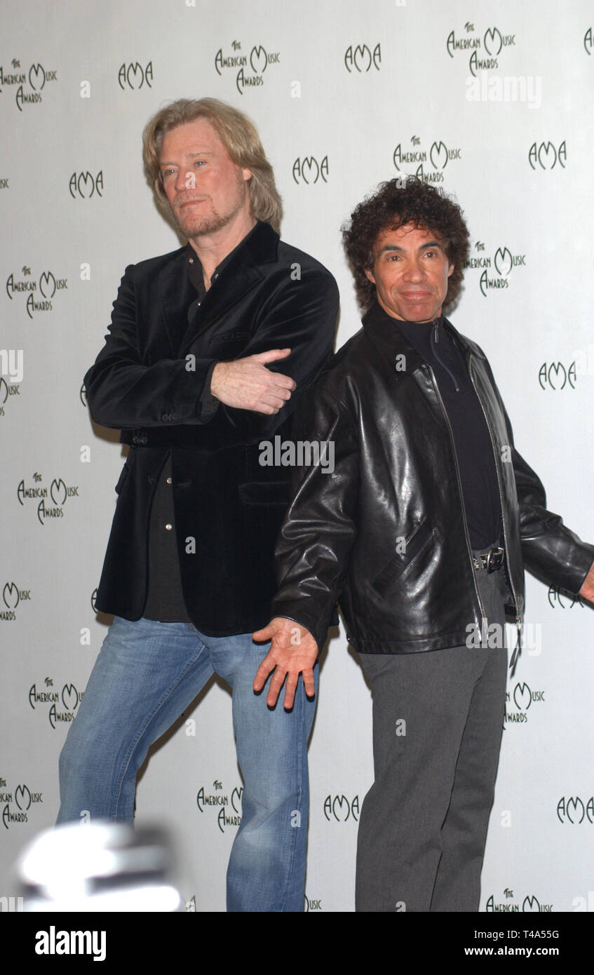 How Tall Is John Oates
