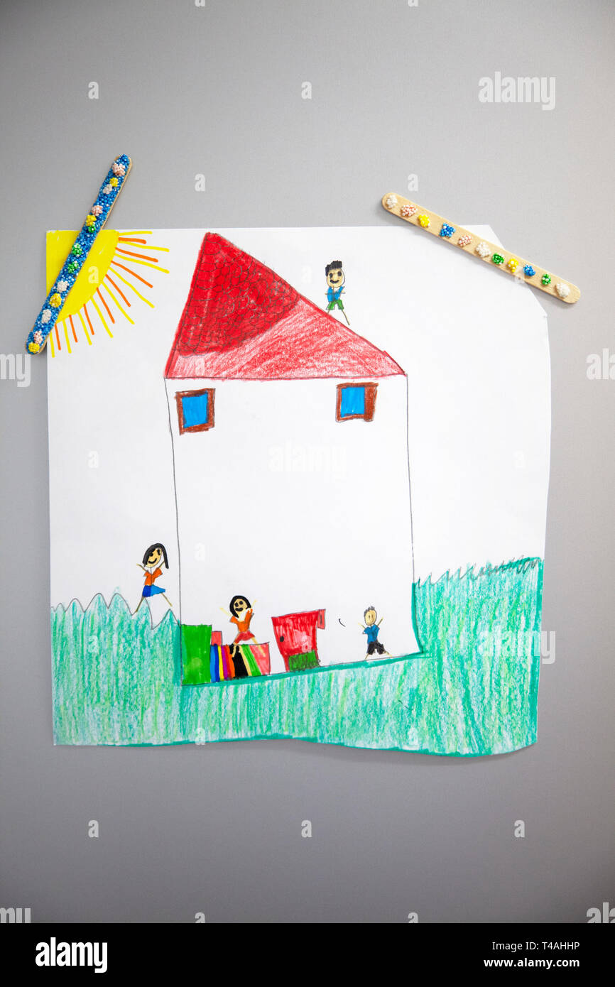 Children's drawing house hires stock photography and images Alamy