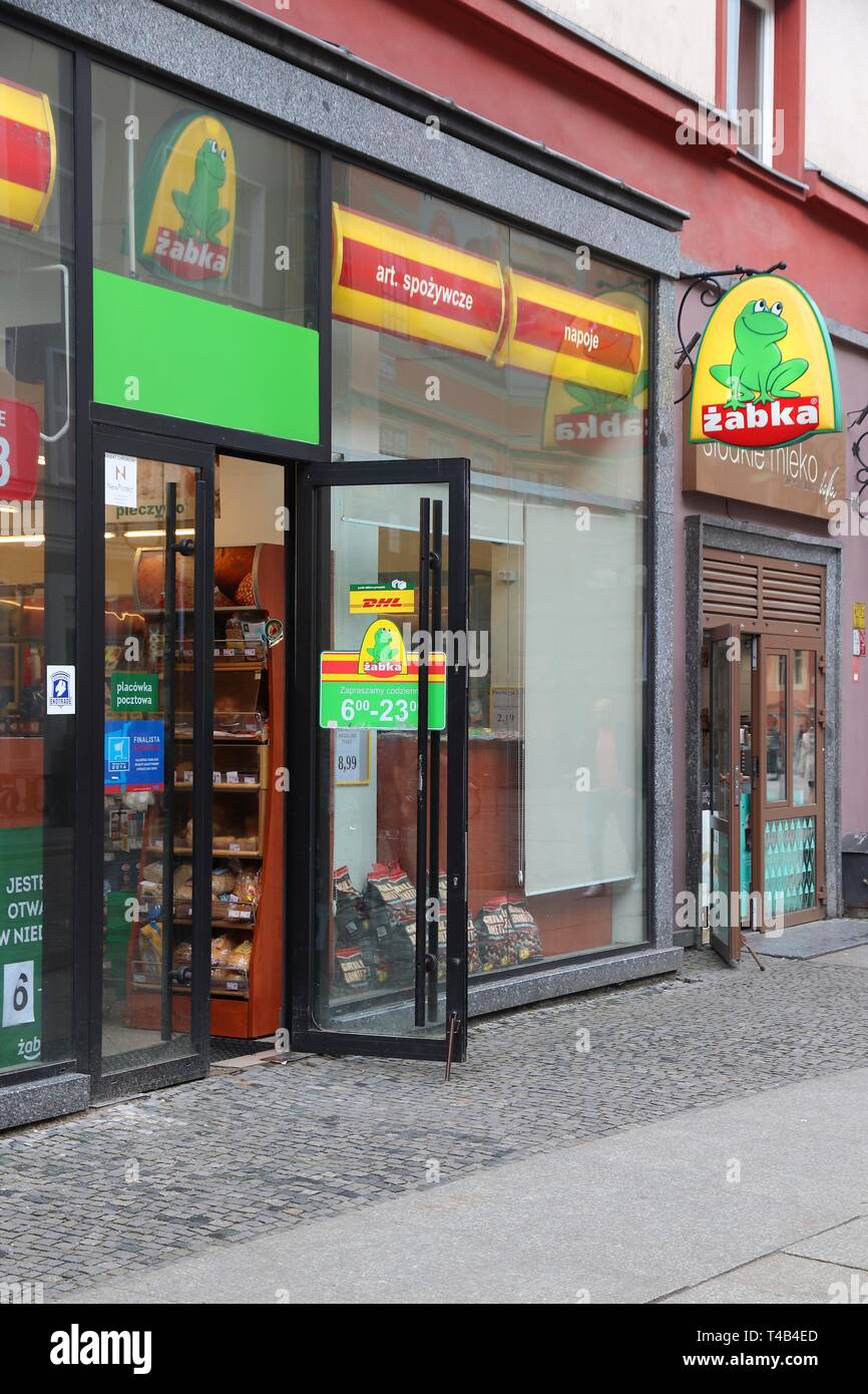 WROCLAW, POLAND - MAY 11, 2018: Zabka convenience store in Wroclaw, Poland. Zabka  is the most recognizable convenience store brand in Poland, with 5,0 Stock  Photo - Alamy