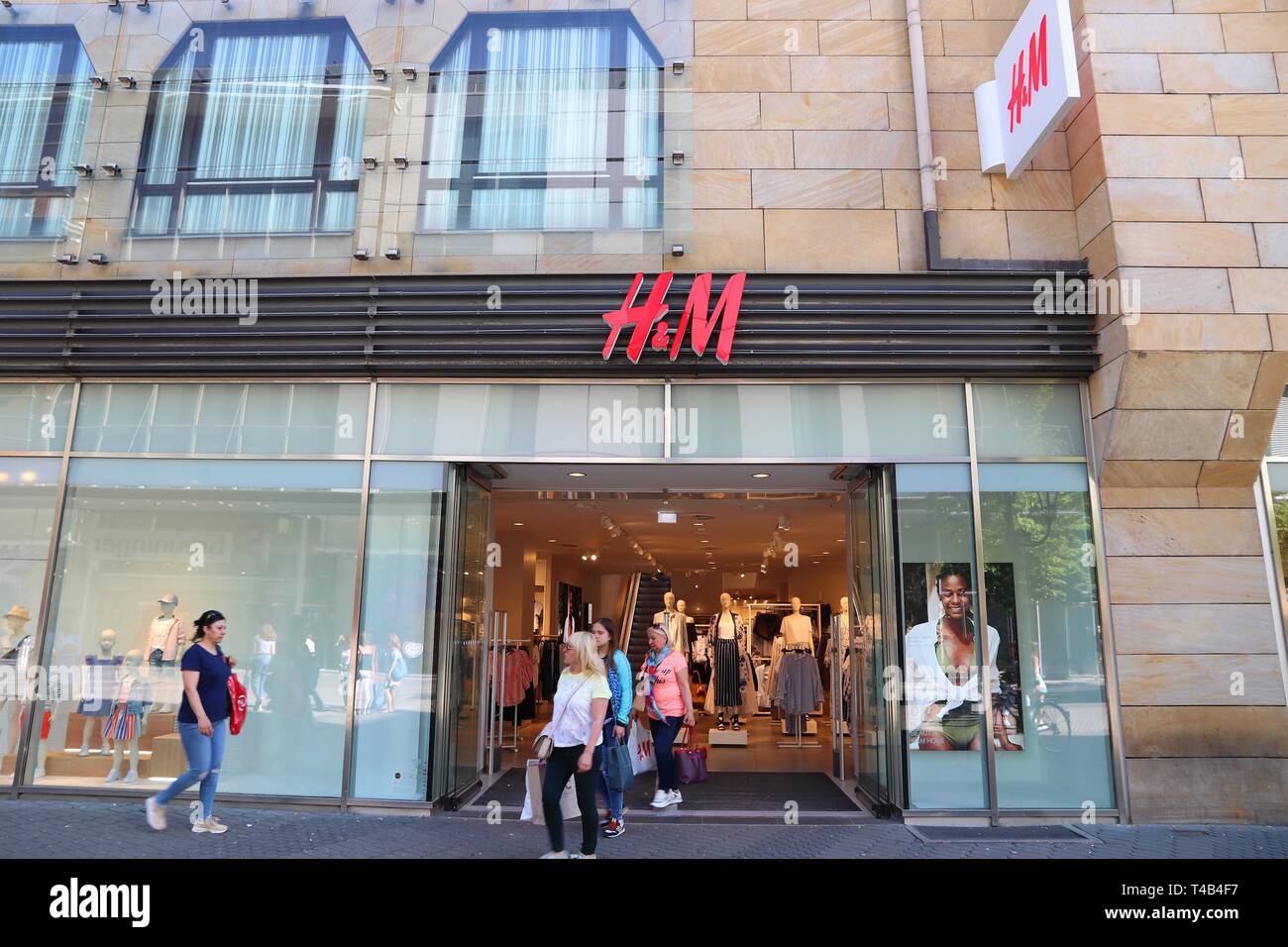 NUREMBERG, GERMANY - MAY 7, 2018: People visit H&M fashion store at  Karolinenstrasse shopping street in Nuremberg, Germany Stock Photo - Alamy