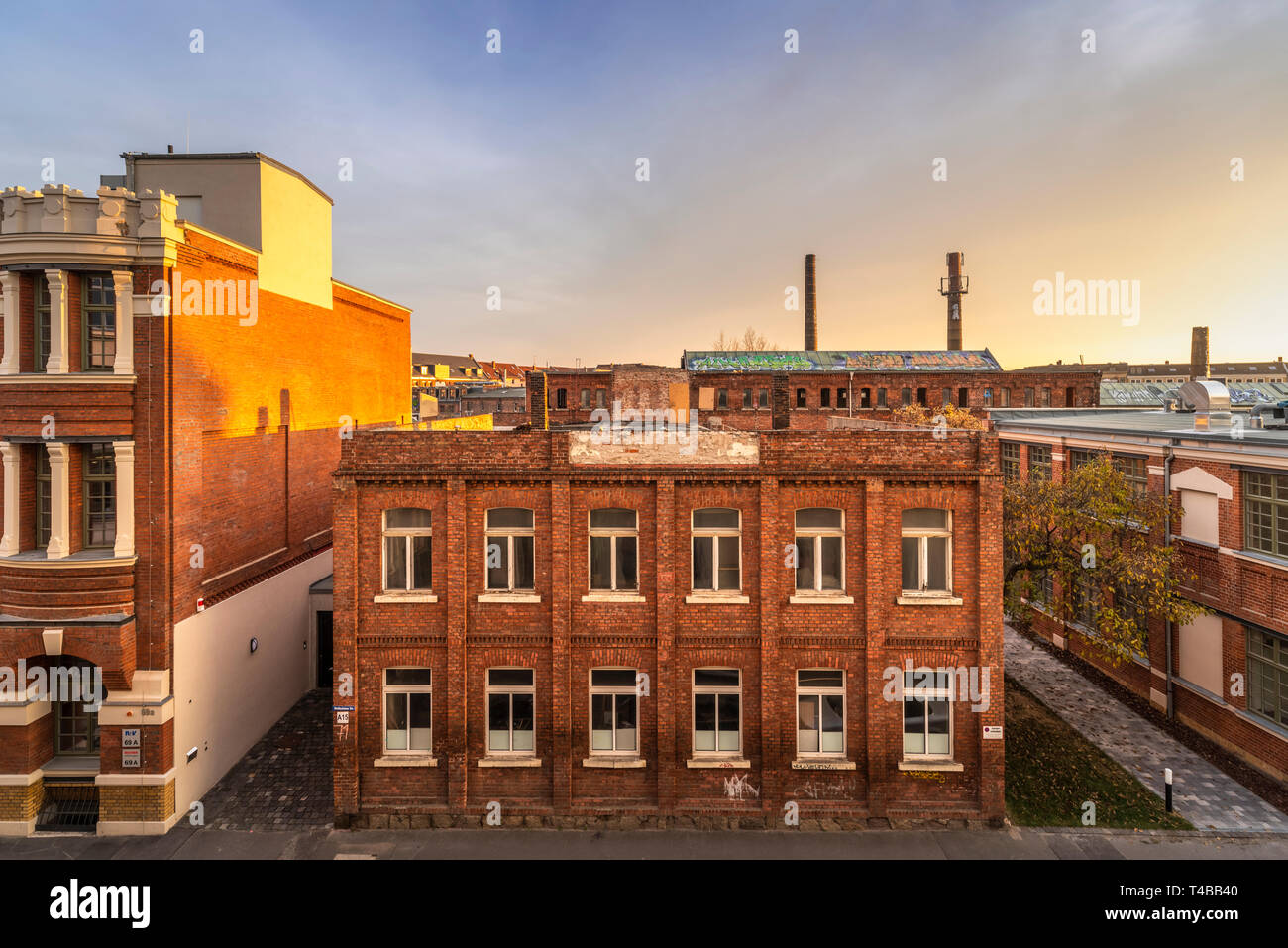 Leipzig Plagwitz, Blick über alte Industriegebäude von der Weißenfelser Straße aus Stock Photo