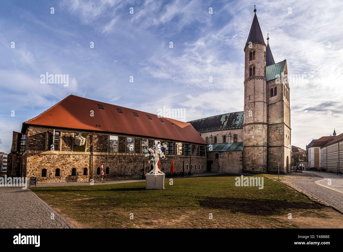 Kloster unsere Lieben Frauen, Magdeburg im frühen Jahr Stock Photo