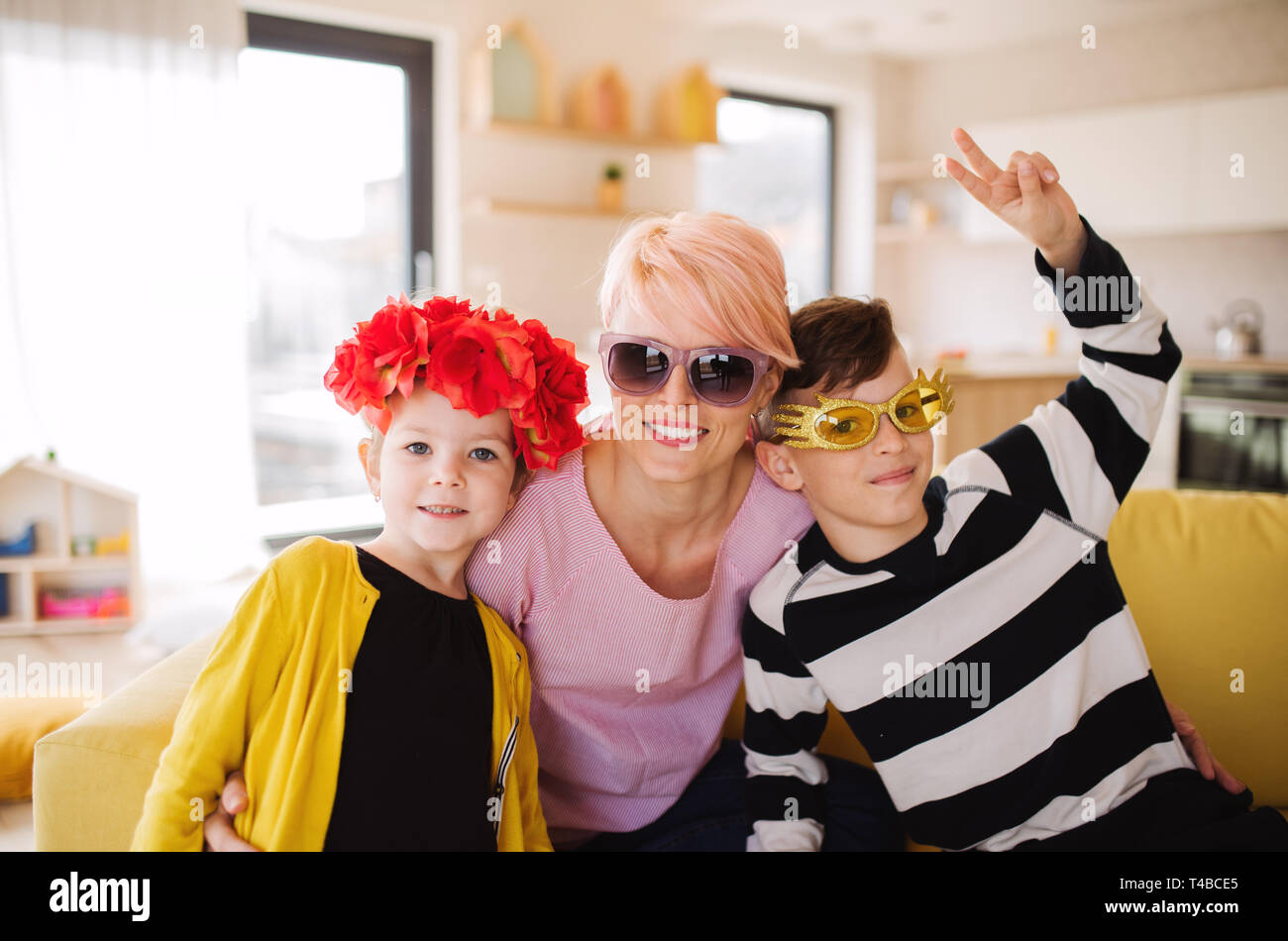 Kids children mother hi-res stock photography and images - Alamy