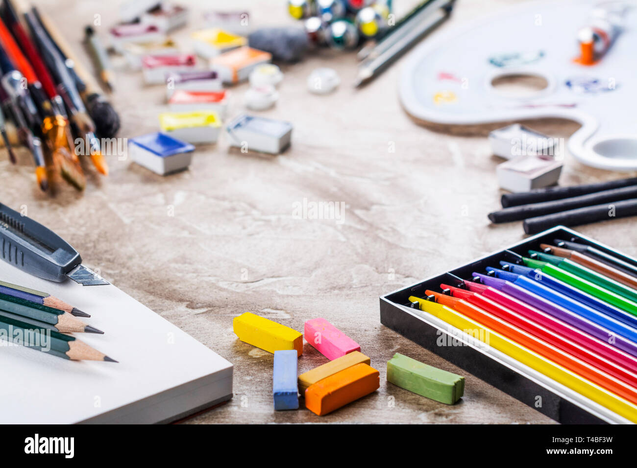 Artist accessories set Stock Photo Alamy