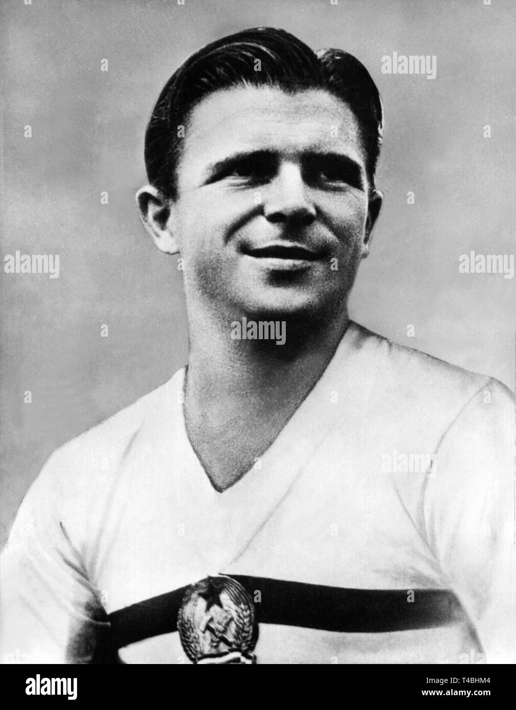 Hungarian international soccer player and goalgetter Ferenc Puskas in September 1955. Ferenc Puskas is the super goalgetter of the 20th century. In the years from 1943 to 1966 the soccer world star with Hungarian and Spanish citizenship (he was a forward at Real Madrid) scored 512 goals in 528 premiere league matches in Hungary and Spain. Puskas was topscorer four times in Hungary, as well as in Spain. In 88 A-international matches he scored 83 goals. This was found out by the Internationale Foerderation fuer Fußball-Geschichte und - Statistik (IFFHS) (International Federation for Soccer Histo Stock Photo