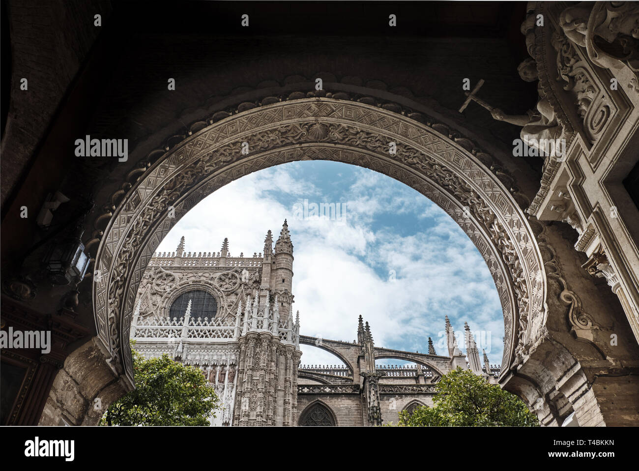 Arabesque Arch High Resolution Stock Photography And Images Alamy