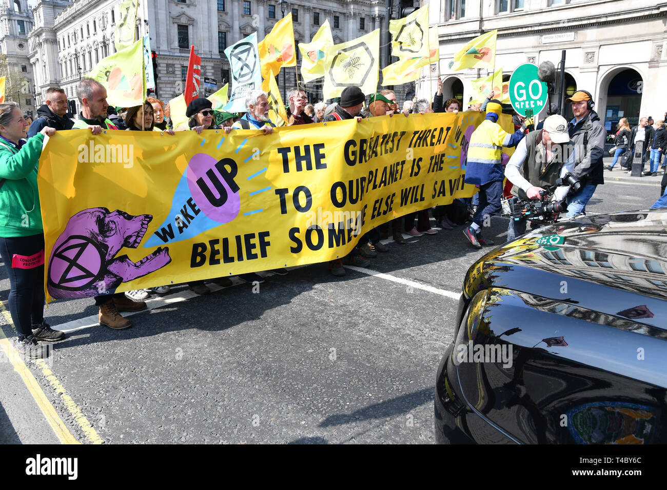 London Uk 15th April 2019 Activists Holds A Ceremony And