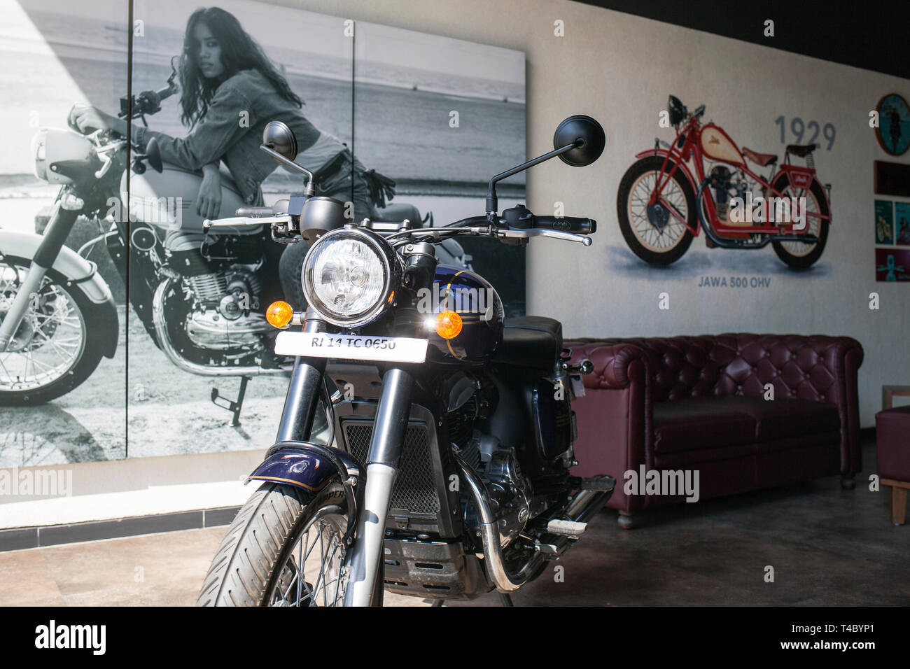 Nearby jawa showroom deals