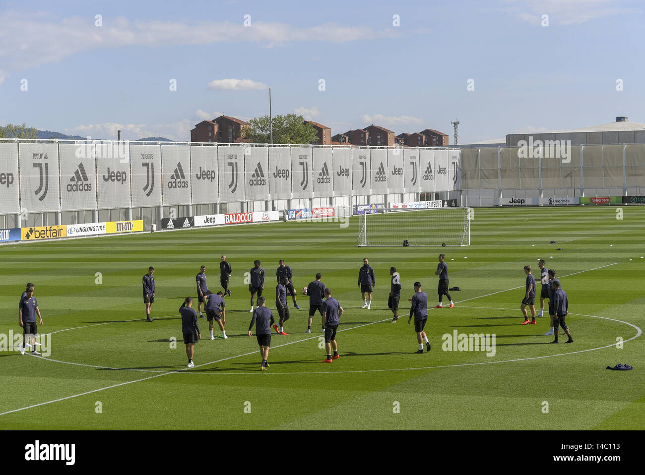 Turin, Italy. 15th Apr, 2019. Soccer: Champions League, before the quarter-finals, Juventus Turin - Ajax Amsterdam, Training: Juventus players during training. Credit: Antonio Polia/dpa/Alamy Live News Stock Photo