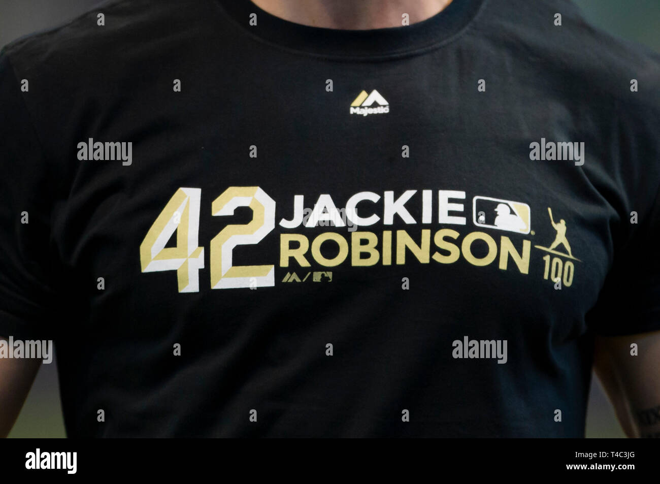 Milwaukee, WI, USA. 15th Apr, 2019. Jackie Robinson batting practice