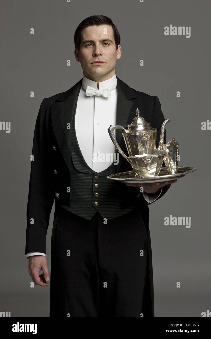 ROB JAMES-COLLIER in DOWNTON ABBEY (2010). Season 1. Credit: CARNIVAL FILMS  / Album Stock Photo - Alamy