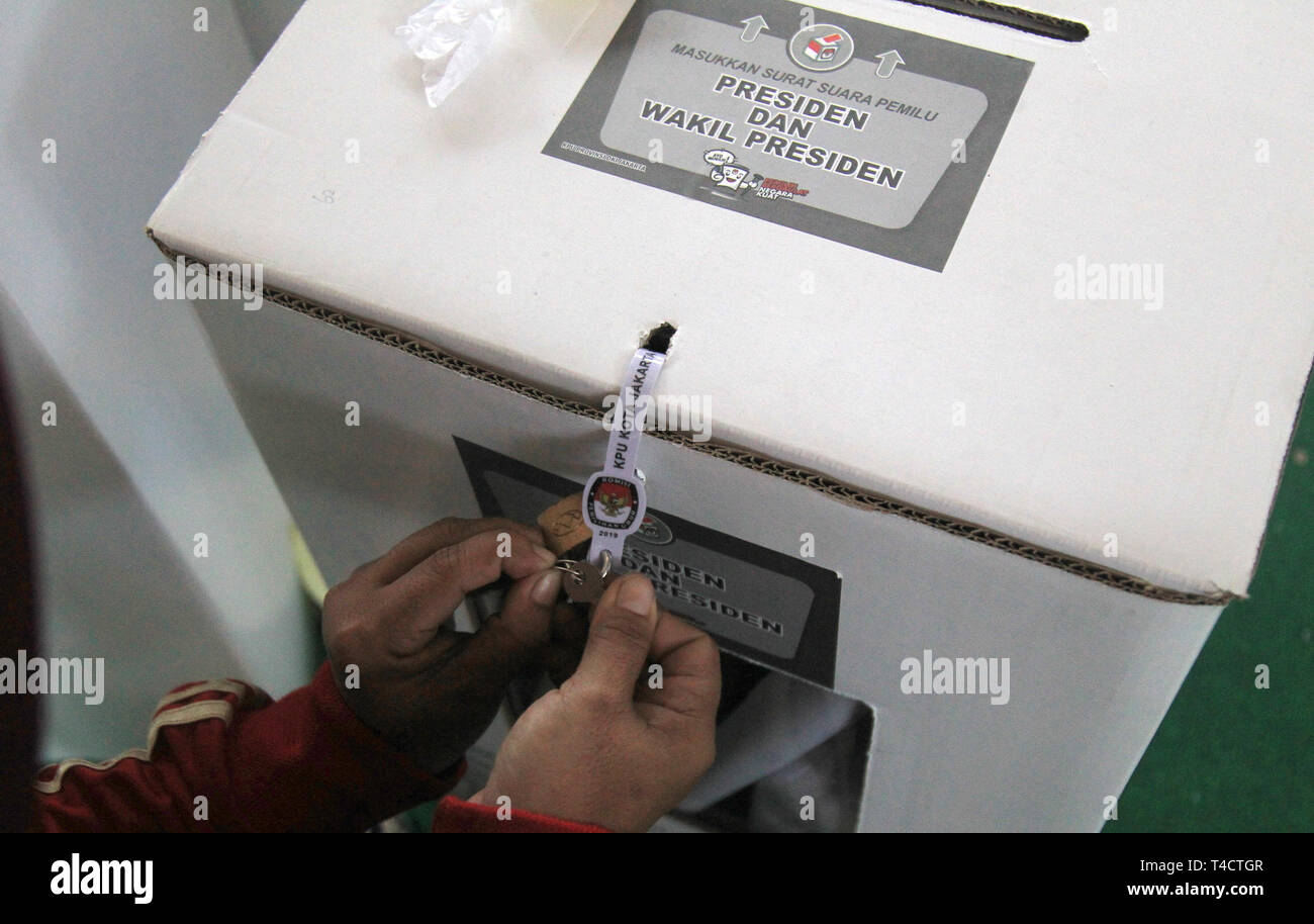 Seal ballot boxes hires stock photography and images Alamy