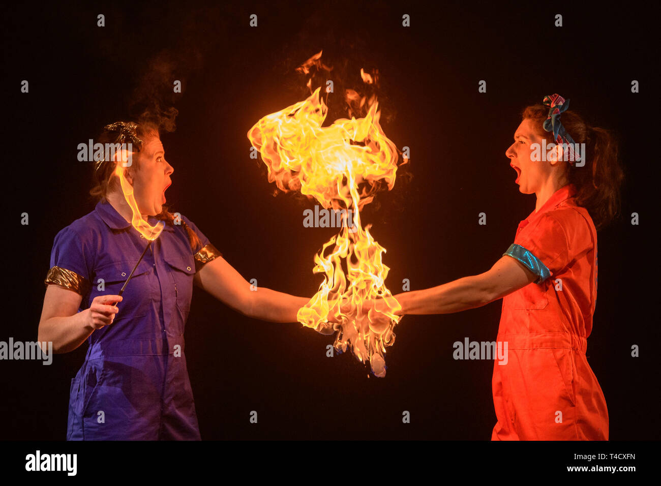 **Pics free to use**   Edinburgh Science Festival presents StrongWomen Science: two circus scientists Aoife Raleigh (an engineer(Orange)) and Maria Co Stock Photo