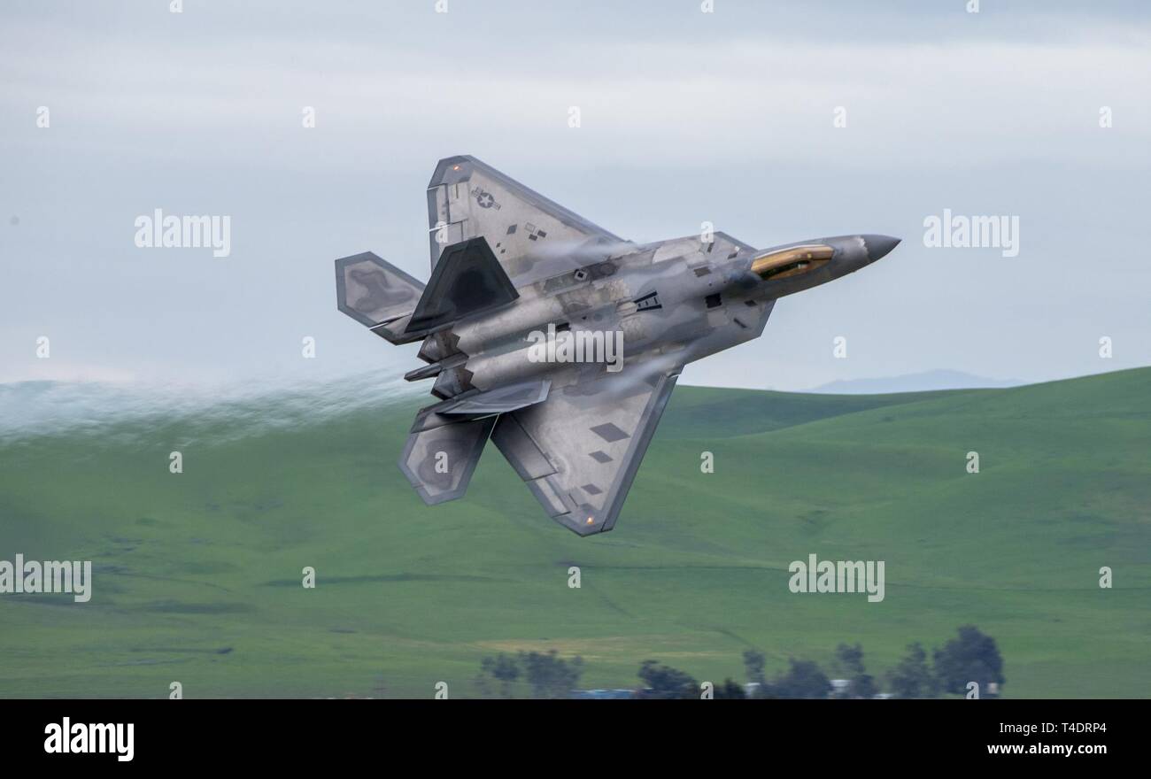 U S Air Force F 22 Raptors Arrive At Travis Air Force Base