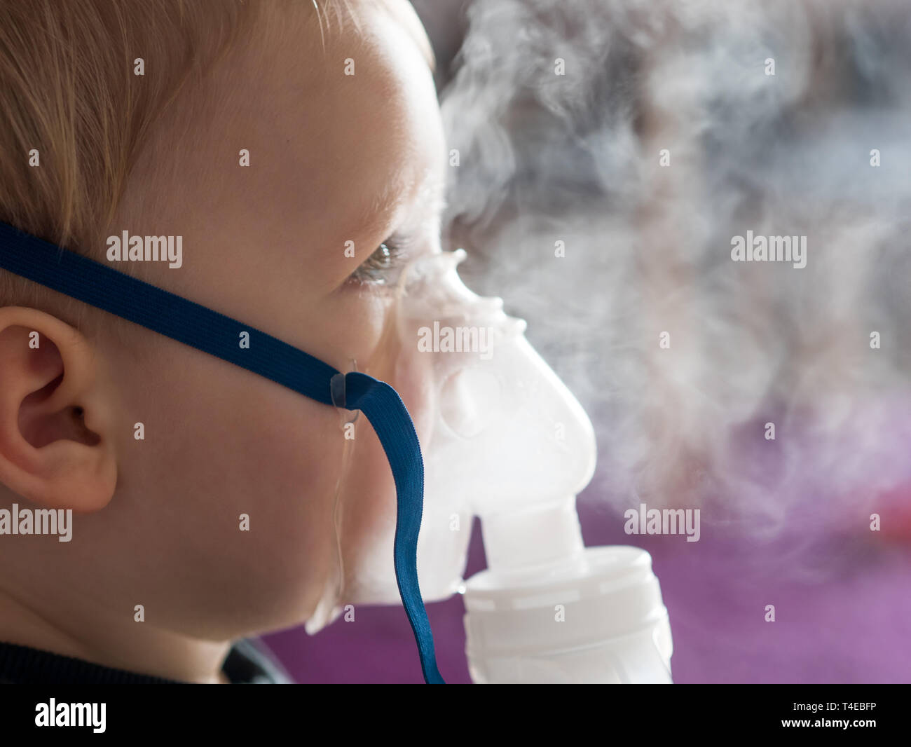 Download Oxygen Mask Home High Resolution Stock Photography And Images Alamy PSD Mockup Templates