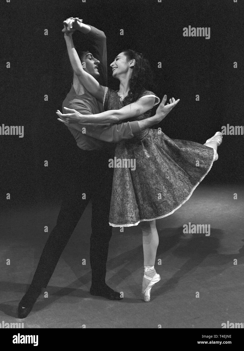 Two dancers in a scene of the ballet "Das Haus" on the 21st of January in 1963. usage