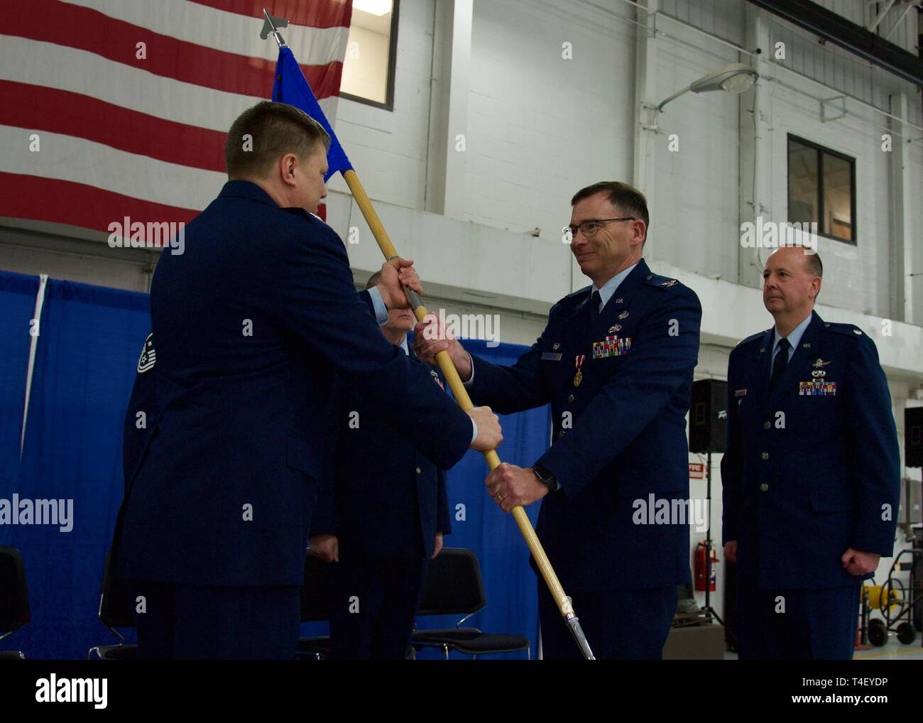 Col. John O’Connor (middle) relinquishes command of the 174th Mission ...