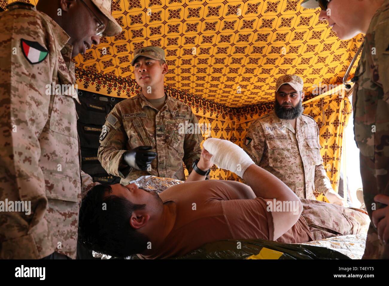 Kuwait Land Forces soldiers and U.S. Soldiers from 1st Battalion, 68th