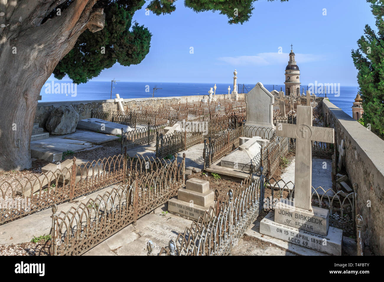 France, Alpes Maritimes, Menton, tombs in the Russian cemetery // France, Alpes-Maritimes (06), Menton, cimetière russe, tombes Stock Photo