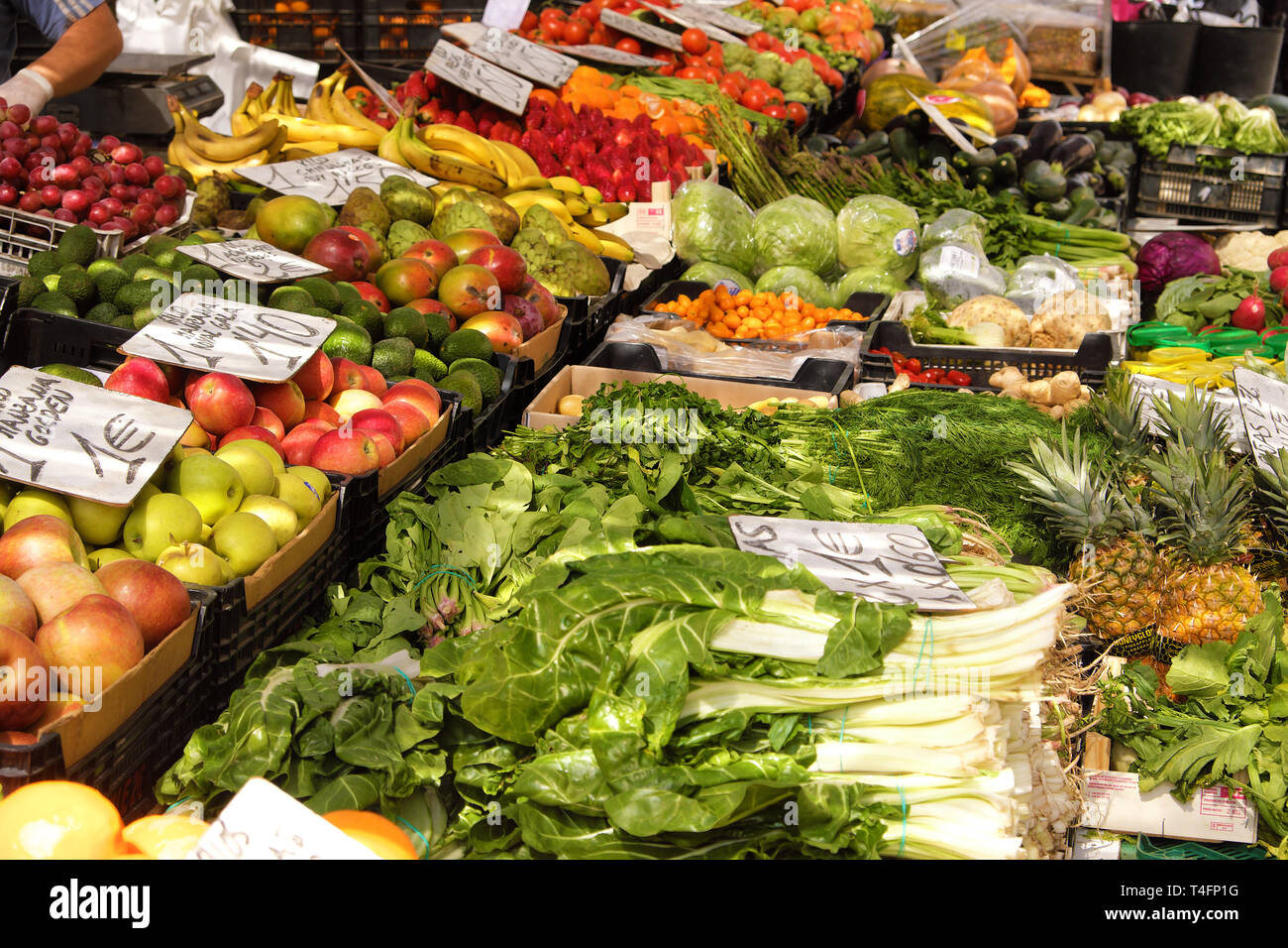spanish farmers market near me