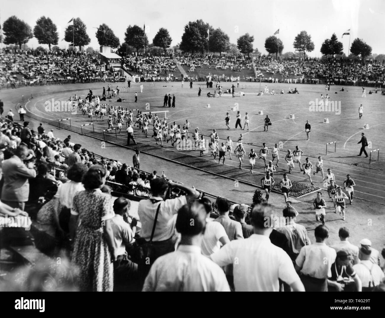 Duesseldorf's Rheinstadion at the german athleticschampionship 1951 in Duesseldorf. | usage worldwide Stock Photo