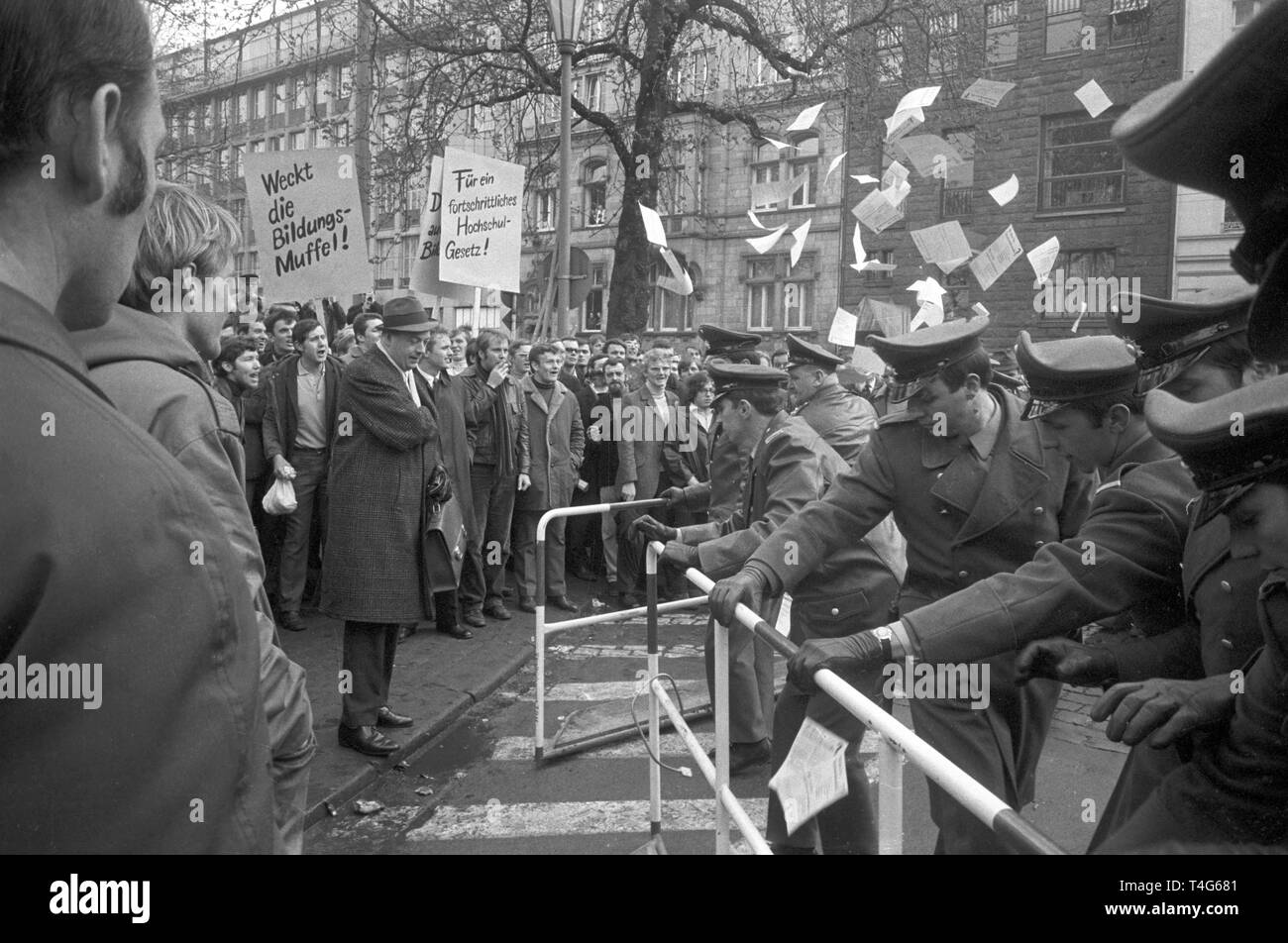 About 700 students demonstrate against a draft of the Higher Education Act in Duesseldorf on 23 April 1969. | usage worldwide Stock Photo