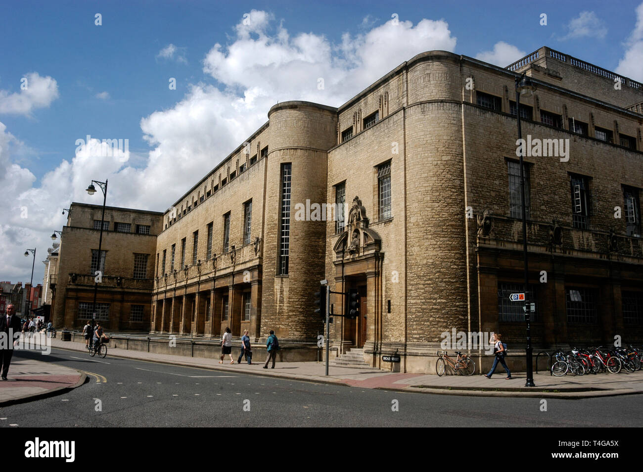 The Weston Library is part of the Bodleian Library, the main research library of the University of Oxford in Broad Street in Oxford, Britain.  The lib Stock Photo