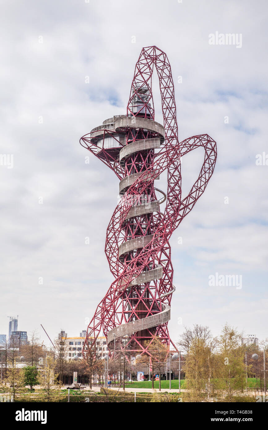 Arcelor Mittal Orbit tower,Queen Elizabeth Olympic Park, Stratford, London,  England, United Kingdom Stock Photo - Alamy
