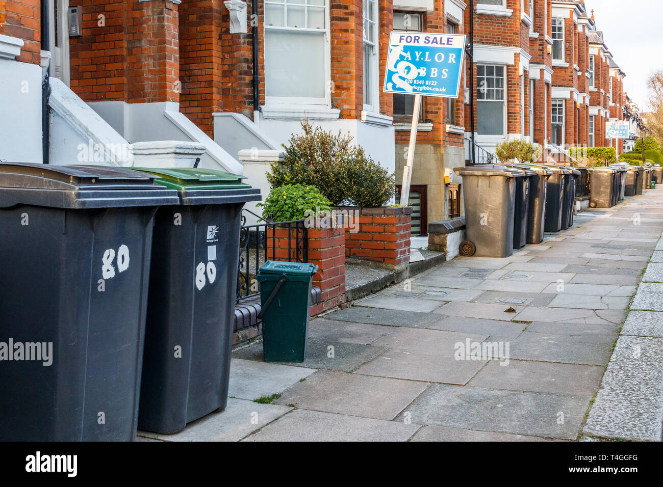 Plastic Recycling Wheelie Bins England Stock Photos & Plastic Recycling Wheelie Bins ...1300 x 956