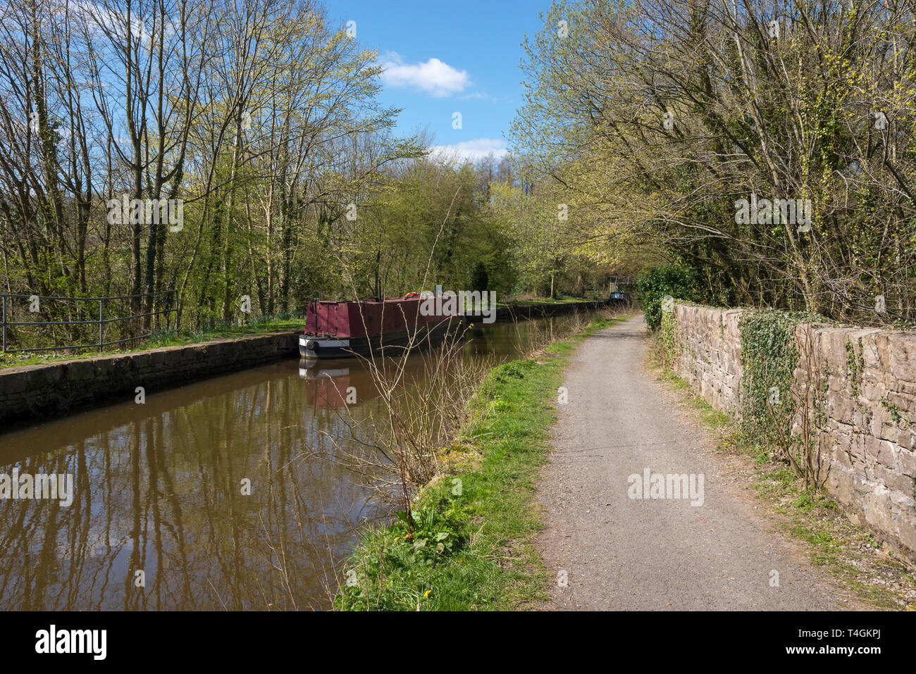Sunny spring day on the Peak Forest canal near Whaley Bridge, Derbyshire, England. Stock Photo