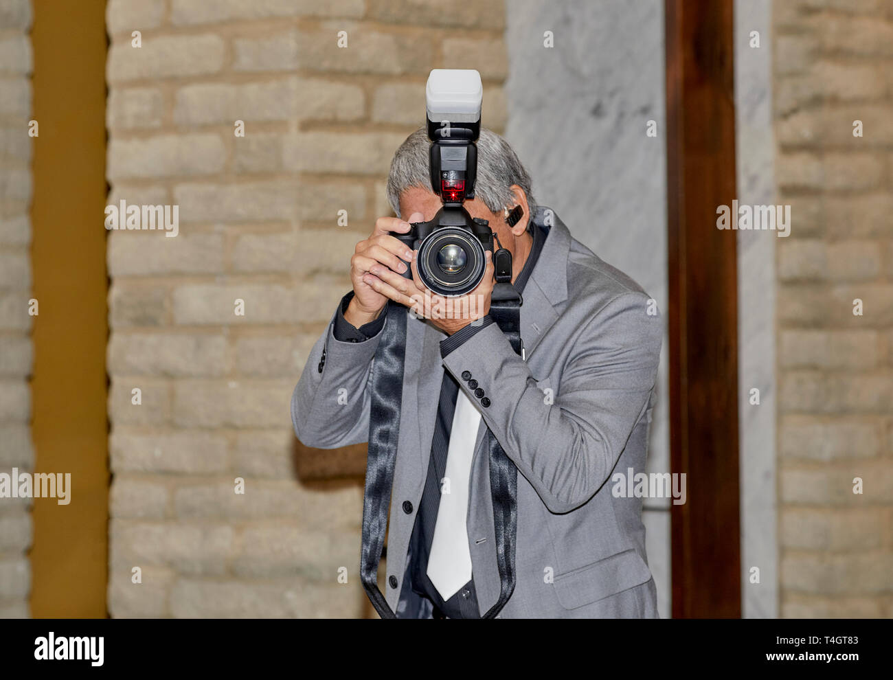 Slr camera in use hi-res stock photography and images - Alamy