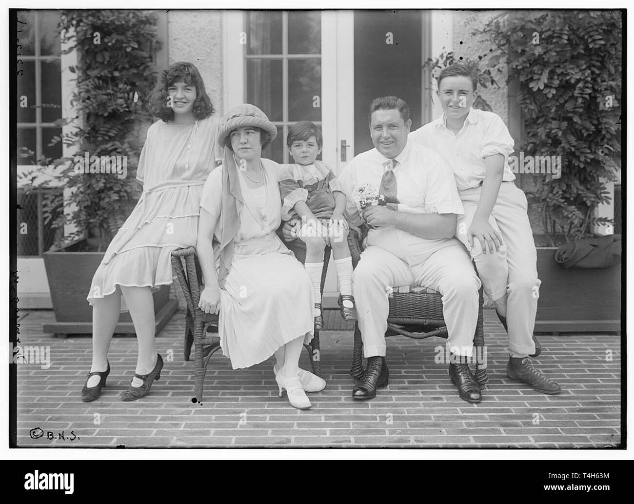 a privileged white family in the 1940s Stock Photo - Alamy