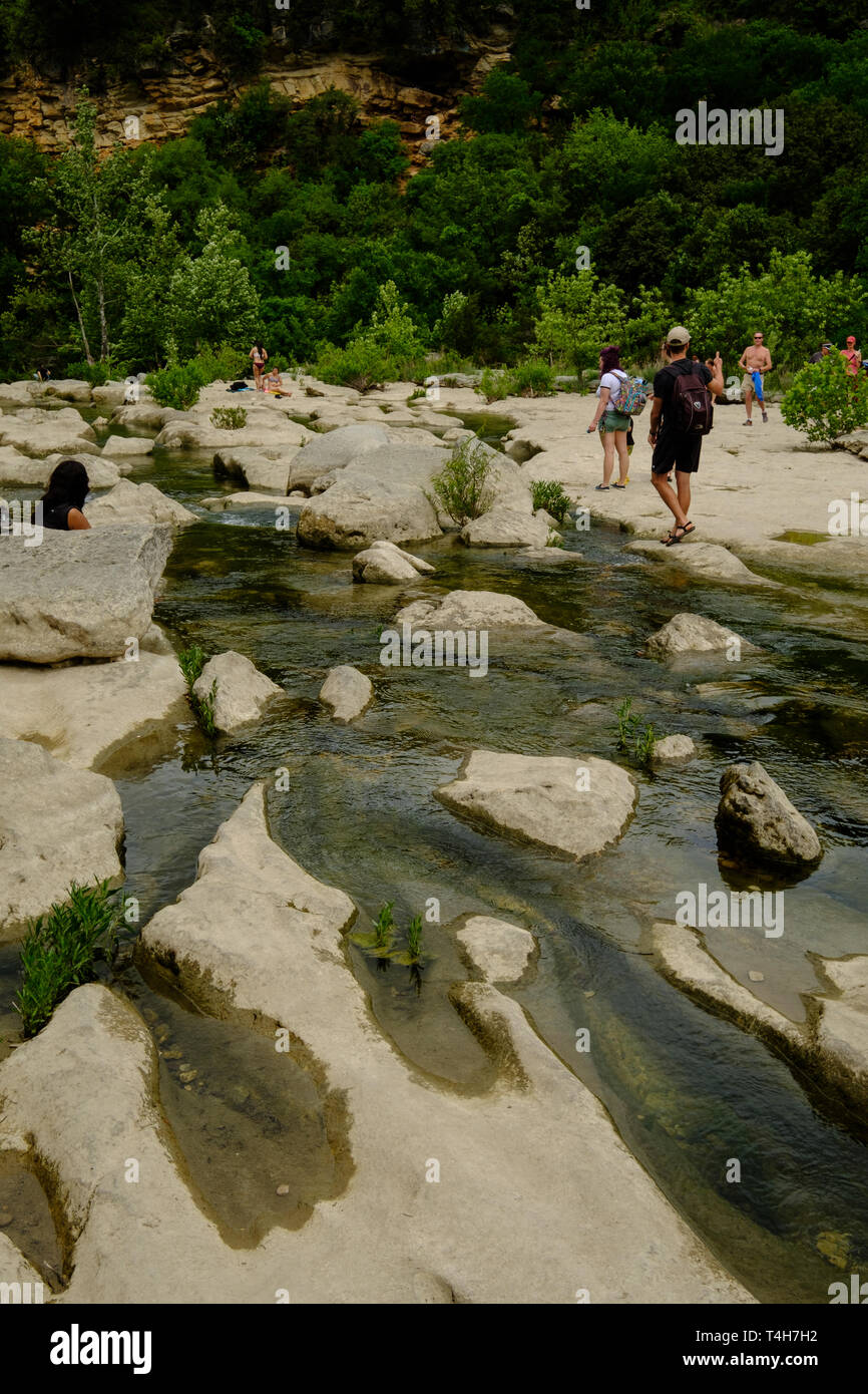Visitors relax and enjoy Spring weather at Barton Creek Greenbelt, Austin, Texas Stock Photo