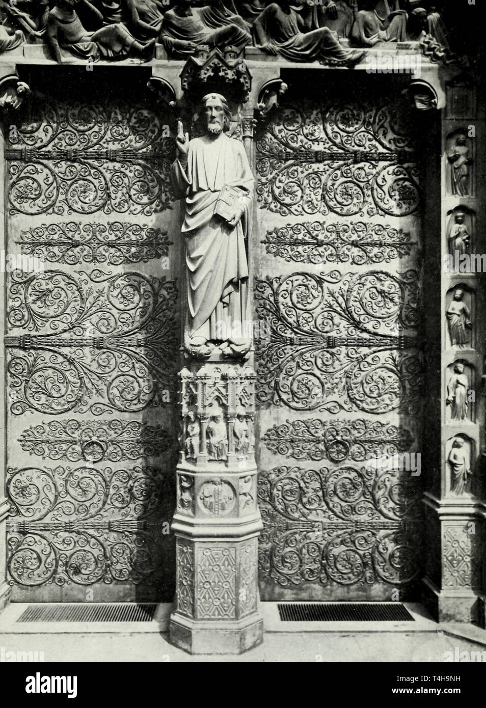 Notre Dame de Paris - Door of the Judgment, circa 1905 Stock Photo