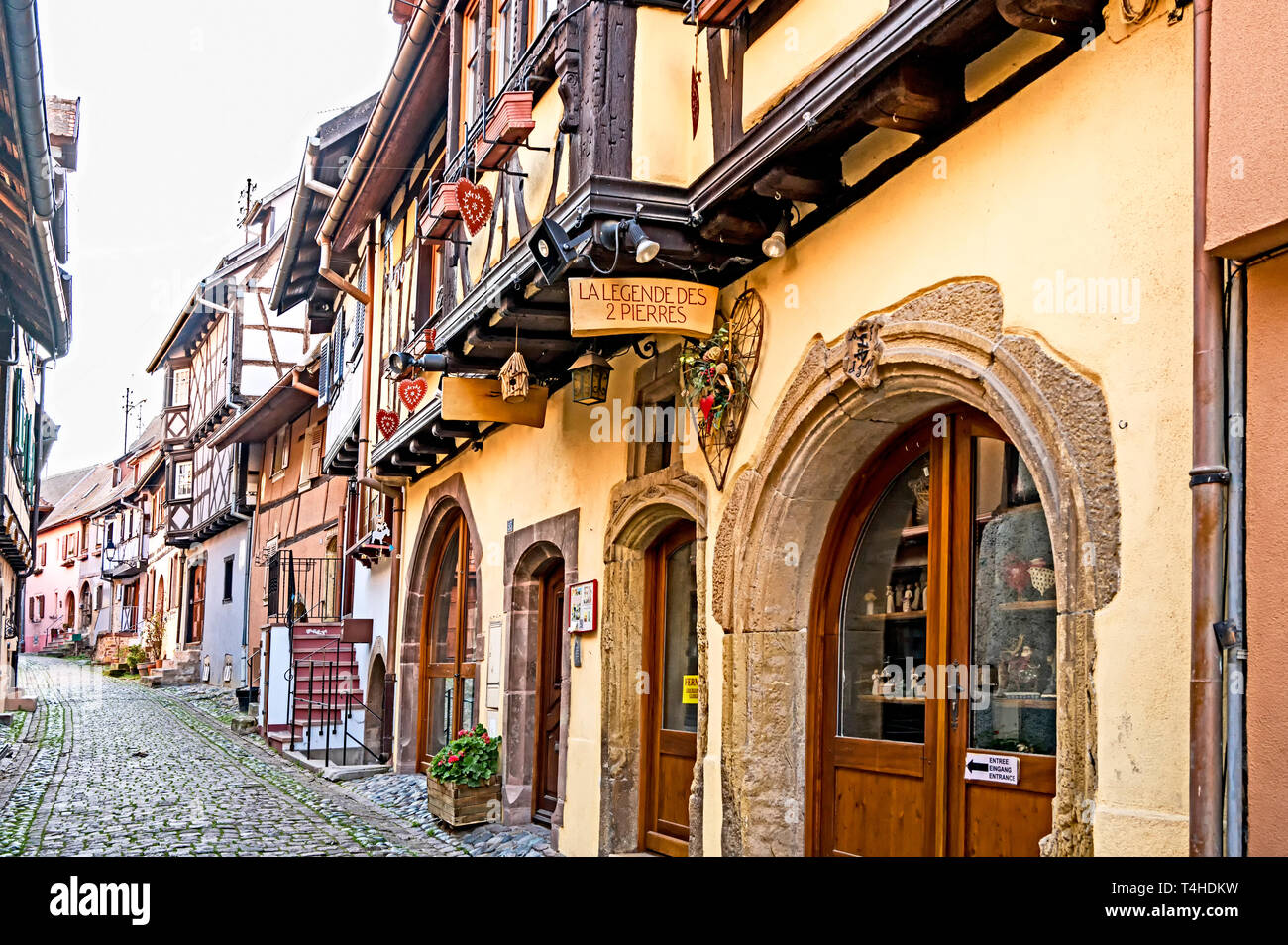 Eguisheim (Alsace, France): historic townscape; Eguisheim im Elsass: Historisches Stadtbild Stock Photo