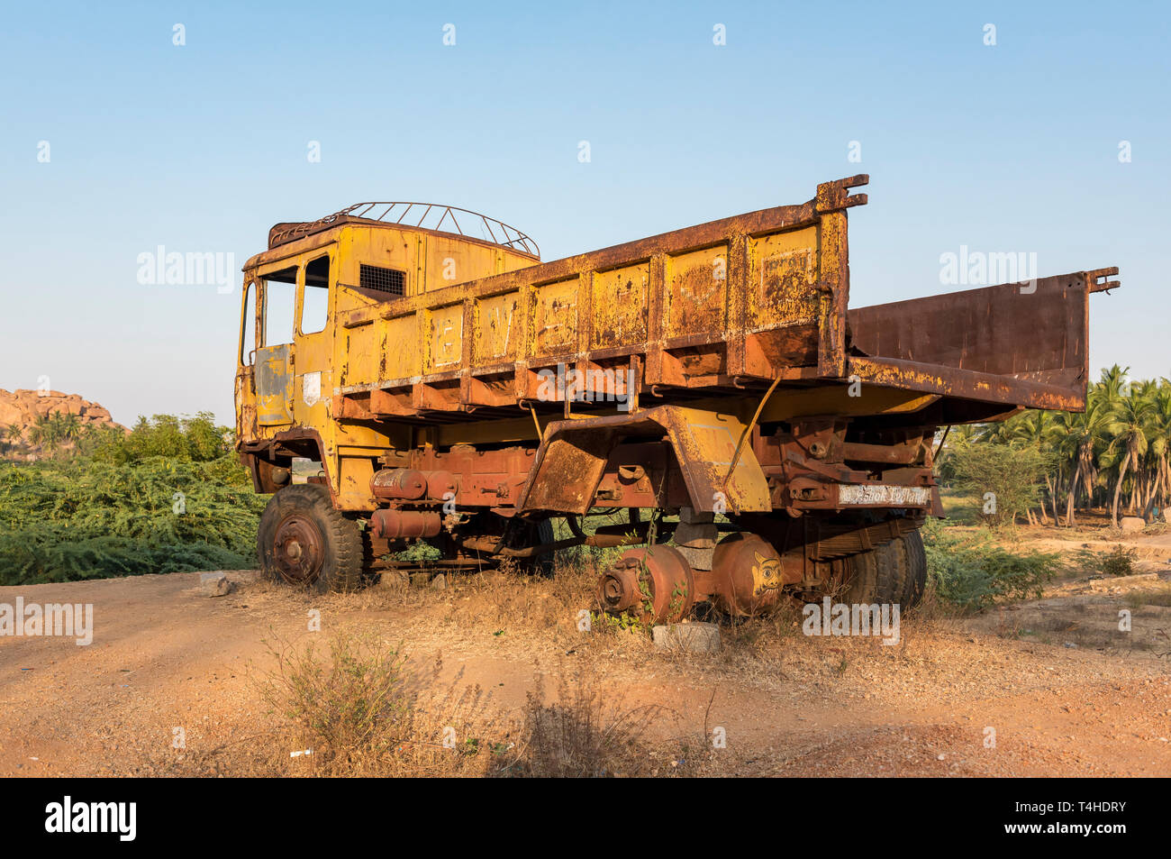 Abandoned wrecked truck in decay, Hampi, India Stock Photo