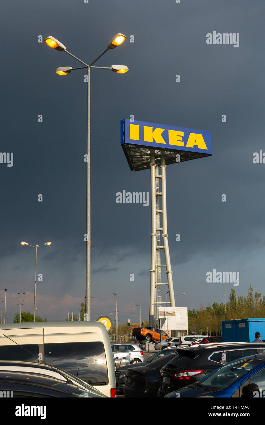 Page 2 - Romania Street Sign High Resolution Stock Photography and Images -  Alamy