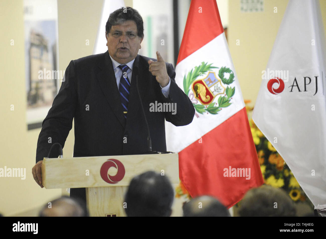 A picture dated June 14, 2011 shows Peruvian President Alan Garcia speaking during the inauguration of the construction of the third stage of Peruvian-Japanese Centennial clinic in Pueblo Libre, Peru. Human rights lawyers confirmed on June 14, 2011 that President Alan Garcia has the apparent intention to pardon former President Alberto Fujimori wo was sentenced to 25 years in prison for crimes against humanity, despite the denials made by the chief of staff, Rosario Fernandez. Photo: Oscar Durand/Andina/dpa/Handout | usage worldwide Stock Photo