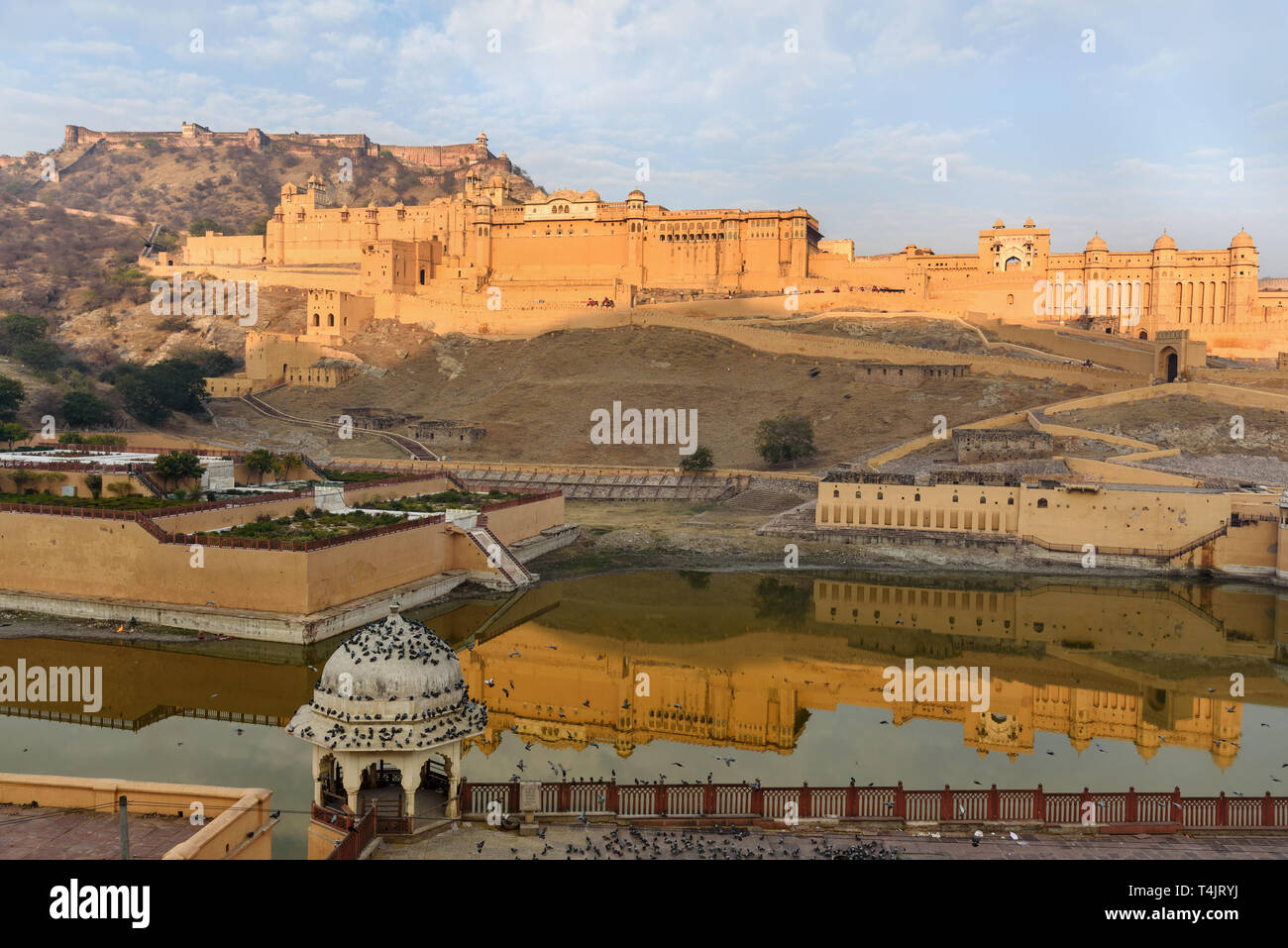 Indian palace roof jaipur india hi-res stock photography and images - Alamy