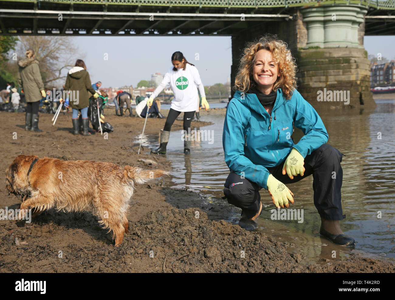Kate Humble helps a team of people pick up litter during a special