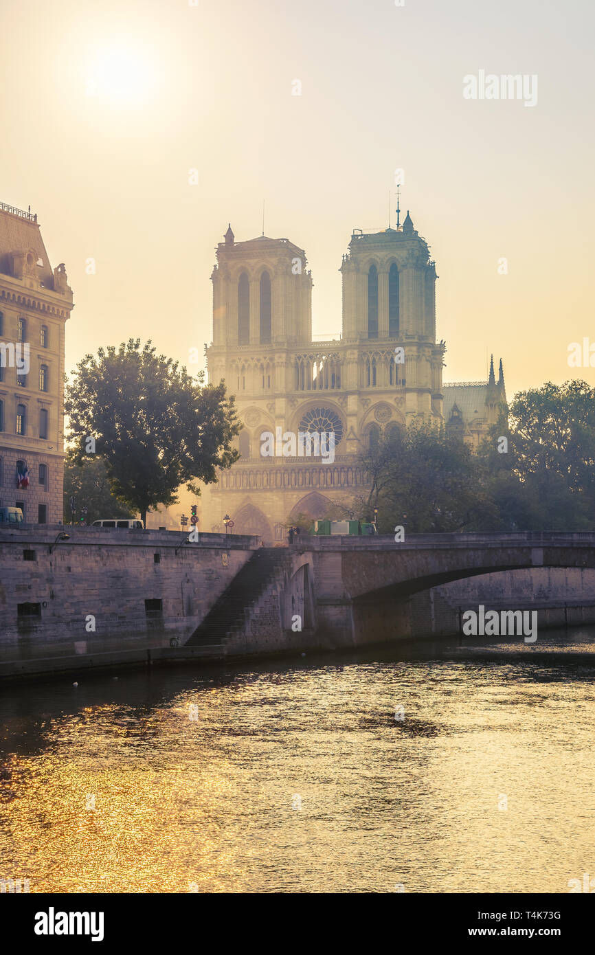 Siene River And Notre Dame De Paris Stock Photo Alamy