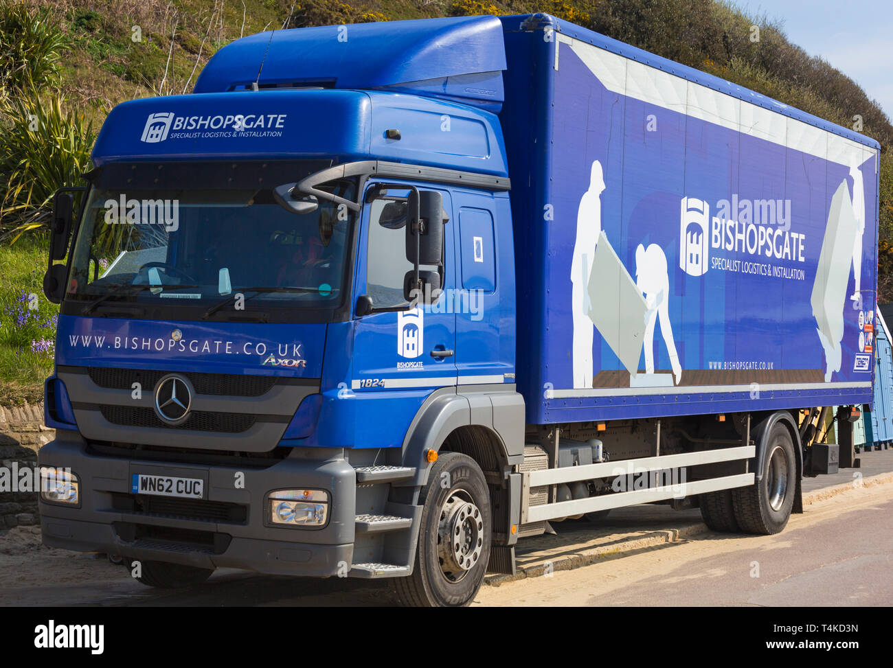 Mercedes Benz Truck Logo High Resolution Stock Photography and Images -  Alamy