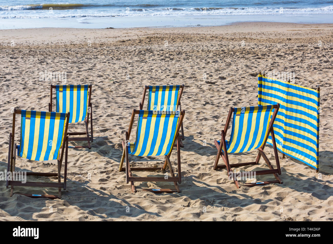 Deck chairs on bournemouth beach hires stock photography and images