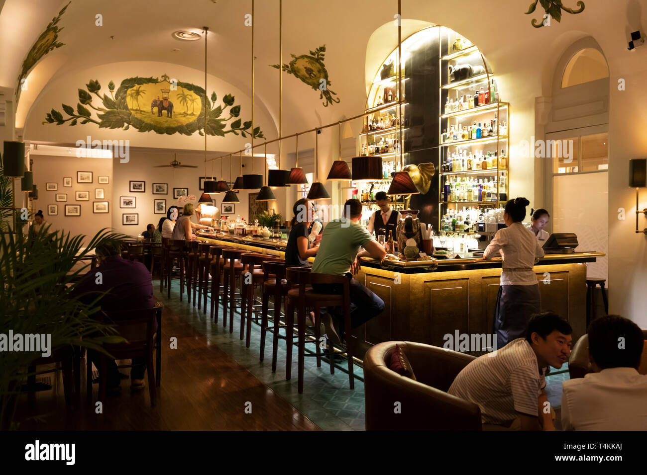 Elephant Bar at the Raffles Hotel Le Royal, Phnom Penh, Cambodia, Southeast Asia, Asia Stock Photo