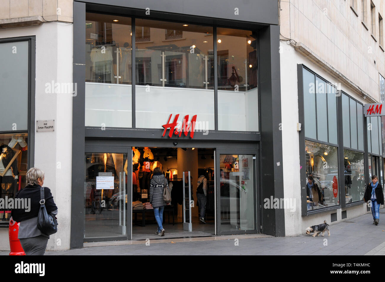 H&M fashion shop, Lyon, France Stock Photo - Alamy