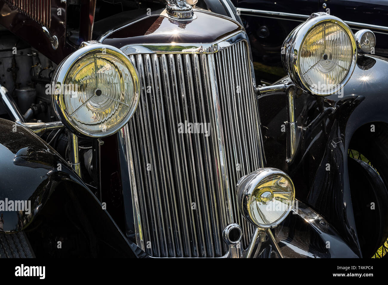 Front of 1930s car hi-res stock photography and images - Alamy