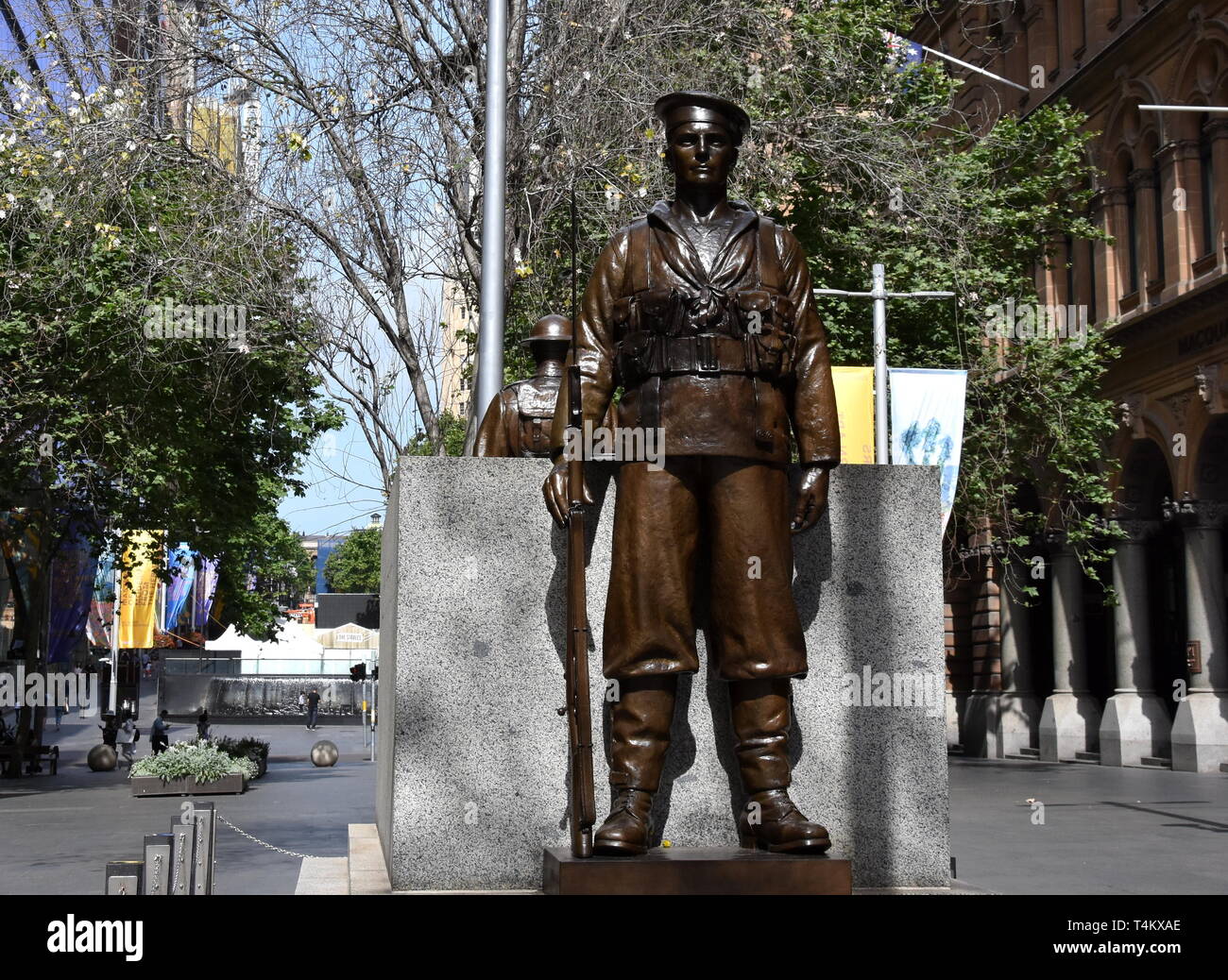 Sydney, Australia Nov 4, 2018. Two bronze statues a soldier and a